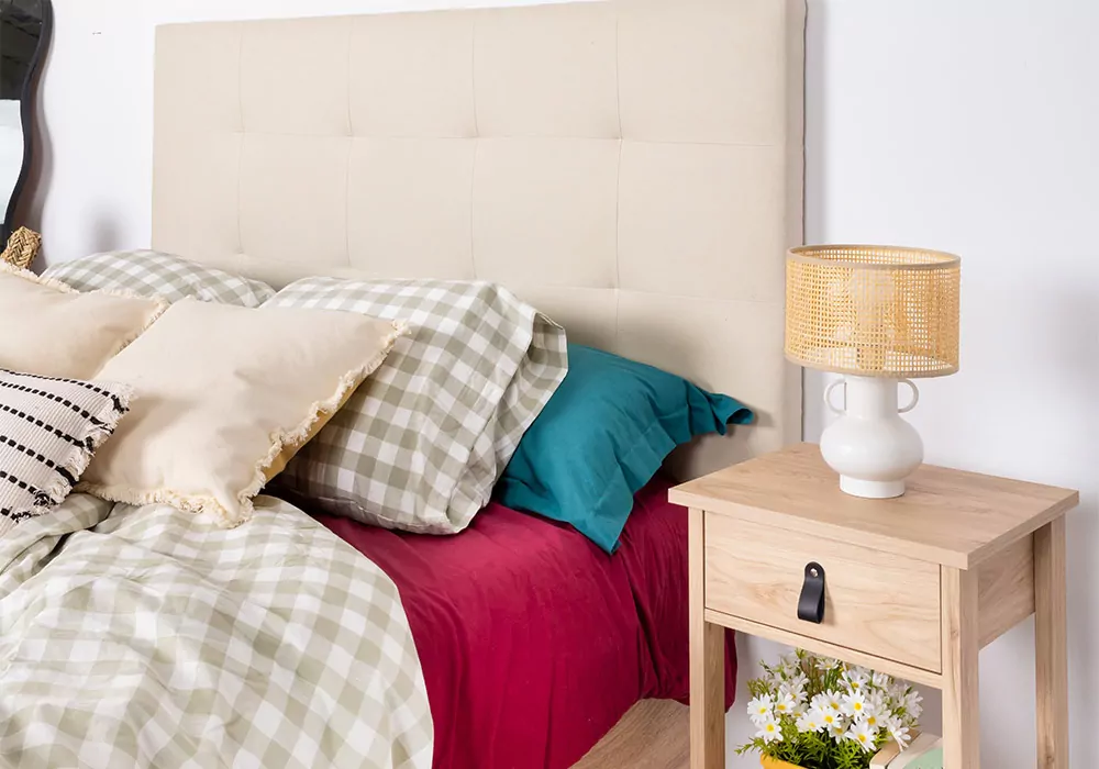 Cabeceira estofada em tecido capitoné RAWI Cabeceira estofada em tecido capitoné RAWI